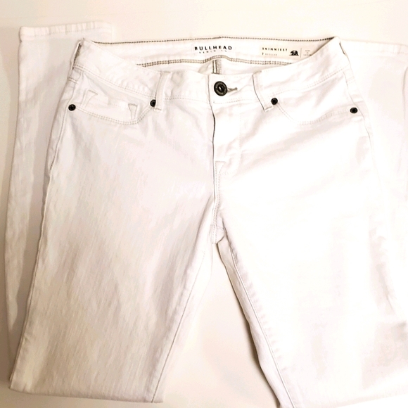 Bullhead Skinniest White Jeans 7 Reg. 28x28 - Picture 3 of 8